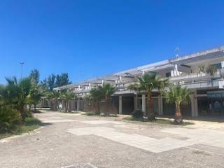 negozio in vendita a Lecce in zona San Cataldo