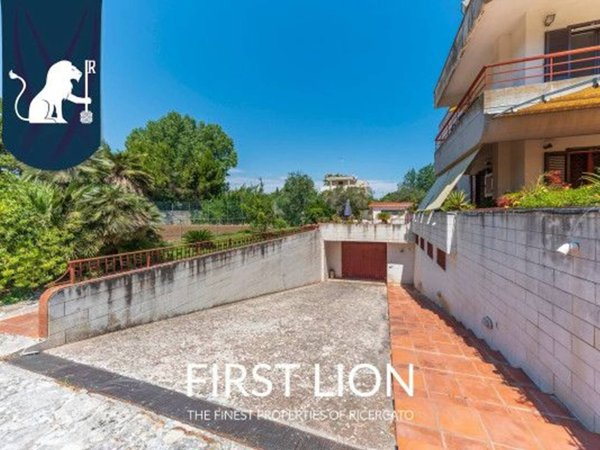 casa indipendente in vendita a Lecce in zona Partigiani
