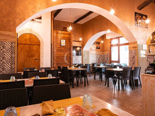 negozio in vendita a Lecce in zona Ariosto
