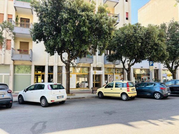 negozio in vendita a Lecce in zona Ariosto