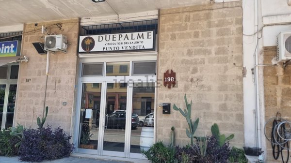 locale commerciale in vendita a Lecce in zona Partigiani