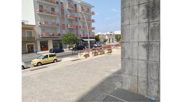 locale commerciale in vendita a Lecce in zona Borgo Pace