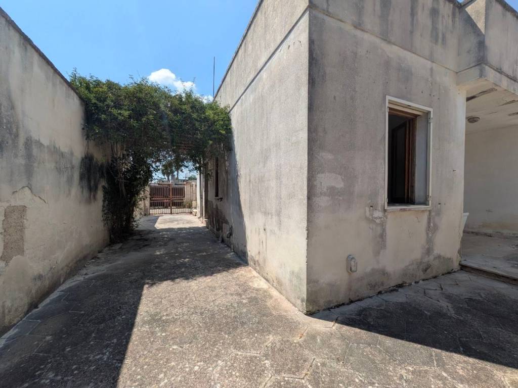 casa indipendente in vendita a Lecce in zona Borgo Grappa