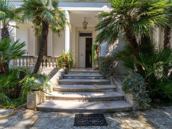 casa indipendente in vendita a Lecce in zona Centro Città