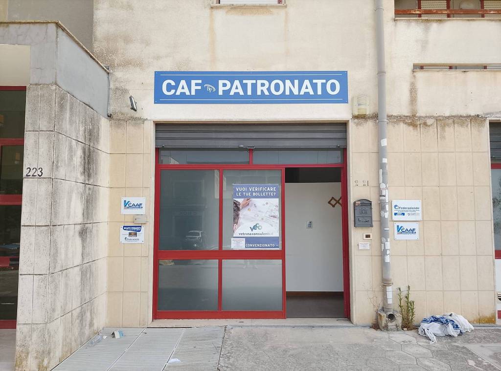 negozio in vendita a Lecce in zona Borgo Pace