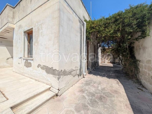 casa indipendente in vendita a Lecce in zona Torricella