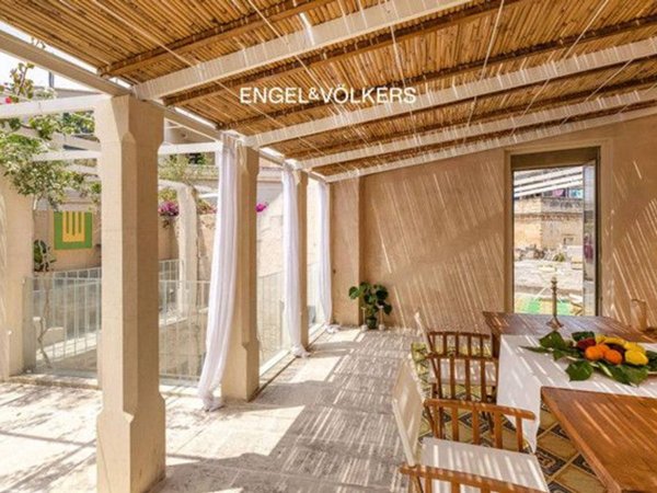 casa indipendente in vendita a Lecce in zona Centro Città
