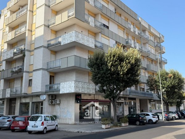 ufficio in vendita a Lecce in zona Partigiani