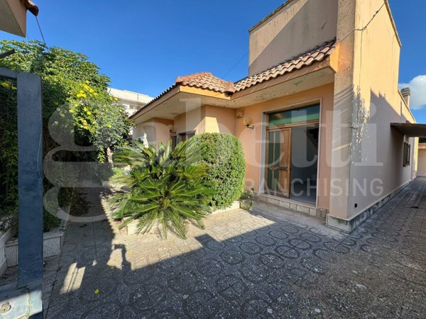casa indipendente in vendita a Lecce