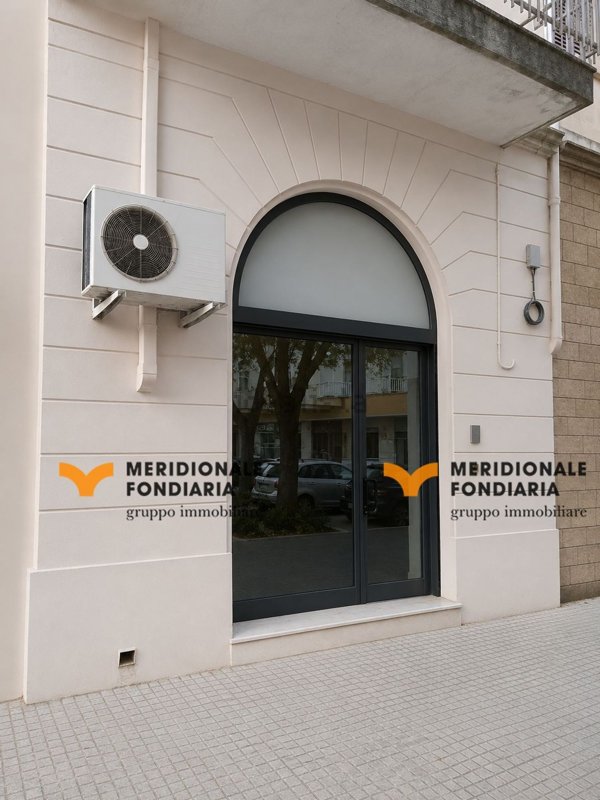 locale commerciale in vendita a Lecce in zona Borgo Pace