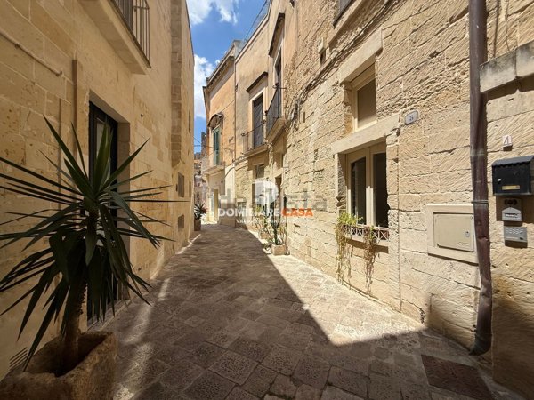 casa indipendente in vendita a Lecce in zona Centro Città