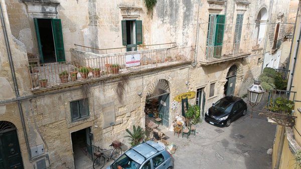 casa indipendente in vendita a Lecce in zona Centro Città