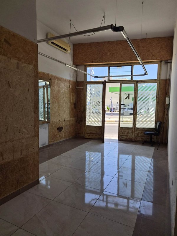 negozio in vendita a Lecce in zona Rudiae