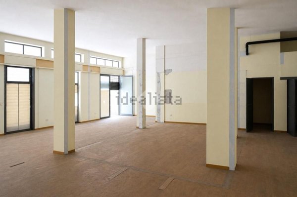 locale commerciale in vendita a Lecce in zona Mazzini
