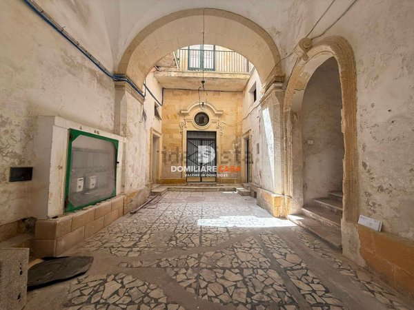 casa indipendente in vendita a Lecce in zona Centro Città