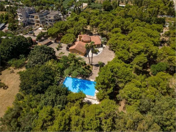 casa indipendente in vendita a Lecce in zona Borgo Pace
