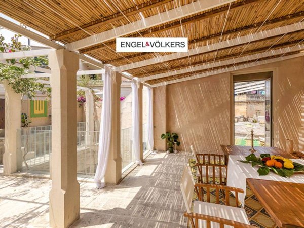 casa indipendente in vendita a Lecce in zona Centro Città