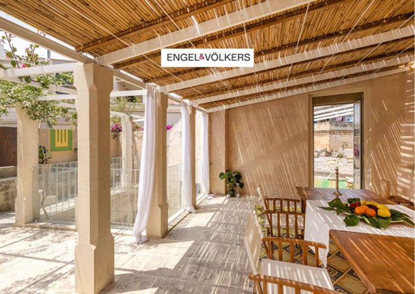 casa indipendente in vendita a Lecce in zona Centro Città