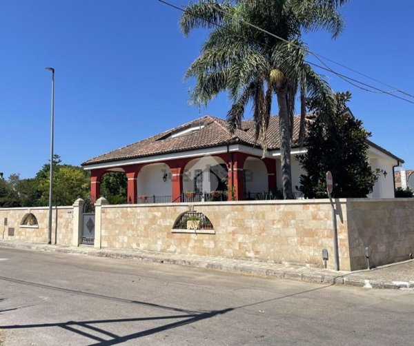 casa indipendente in vendita a Lequile