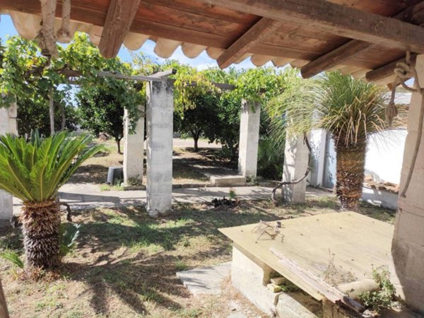 casa indipendente in vendita a Lequile
