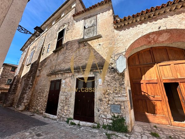 casale in vendita a Lequile in zona Dragoni