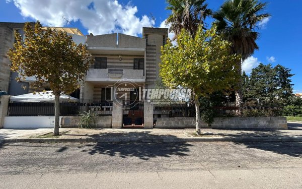 casa indipendente in vendita a Lequile