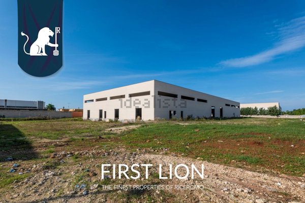 capannone in vendita a Lequile