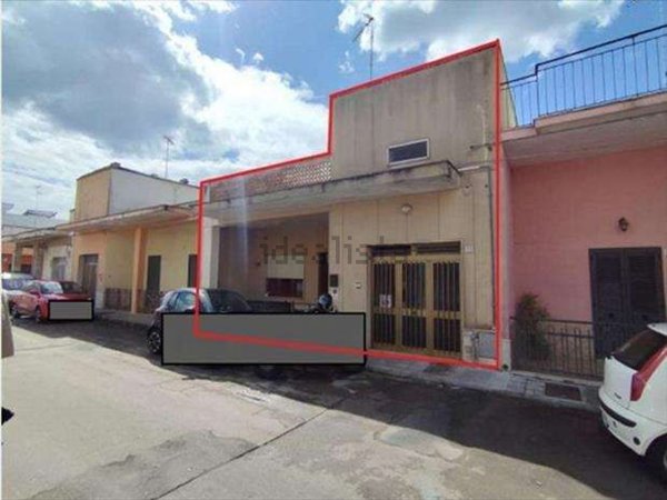 casa semindipendente in vendita a Lequile