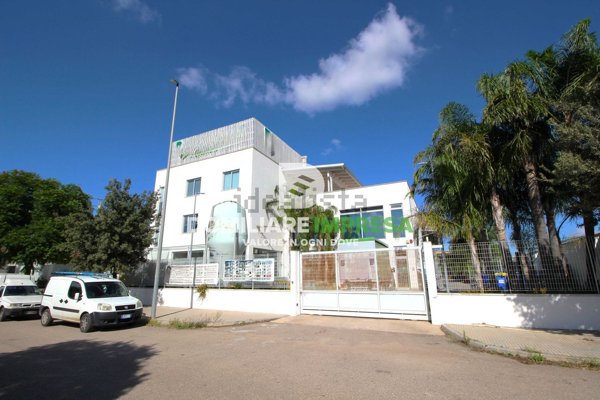 capannone in vendita a Lequile