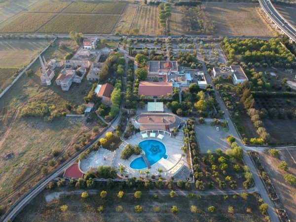 negozio in vendita a Lequile