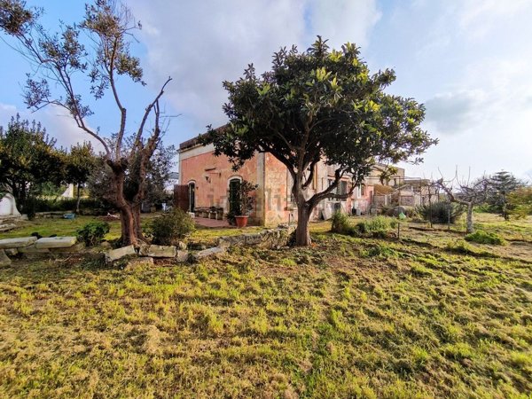 casa indipendente in vendita a Lequile