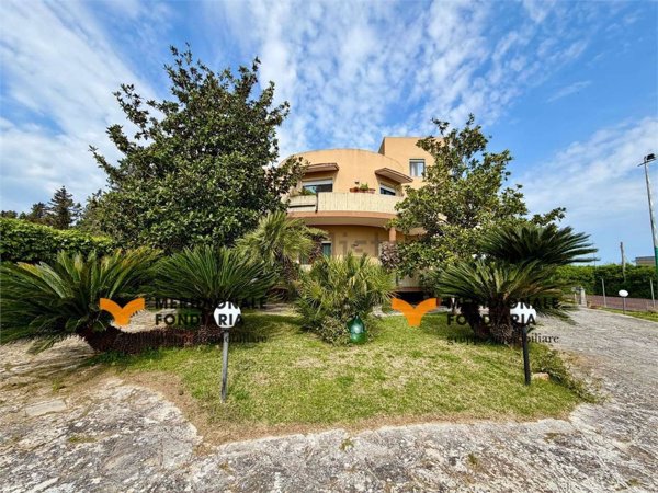 casa indipendente in vendita a Lequile