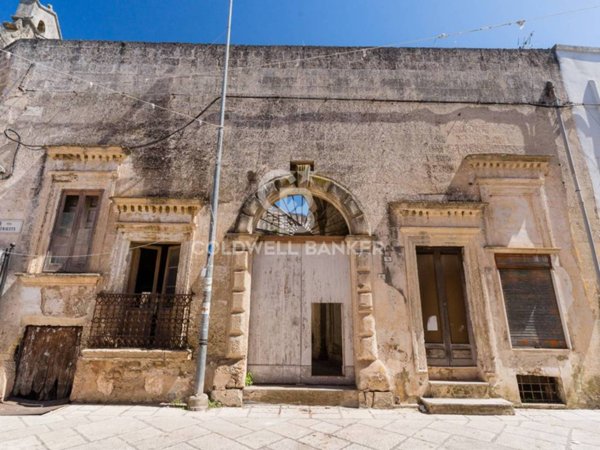 intera palazzina in vendita a Lequile