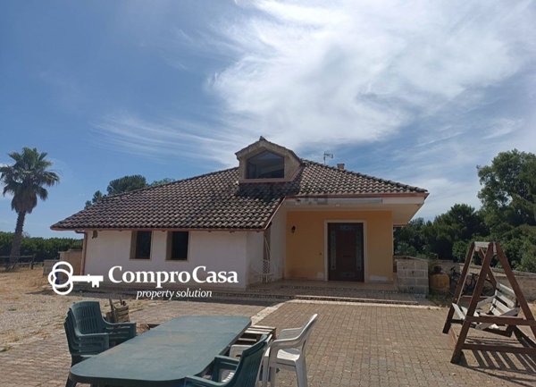 casa indipendente in vendita a Lequile