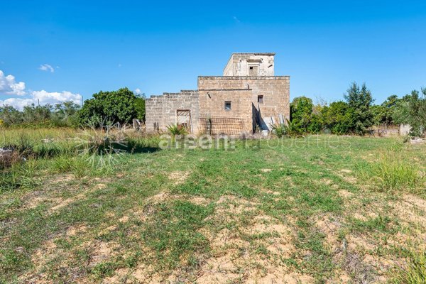 casa indipendente in vendita a Lequile in zona Dragoni