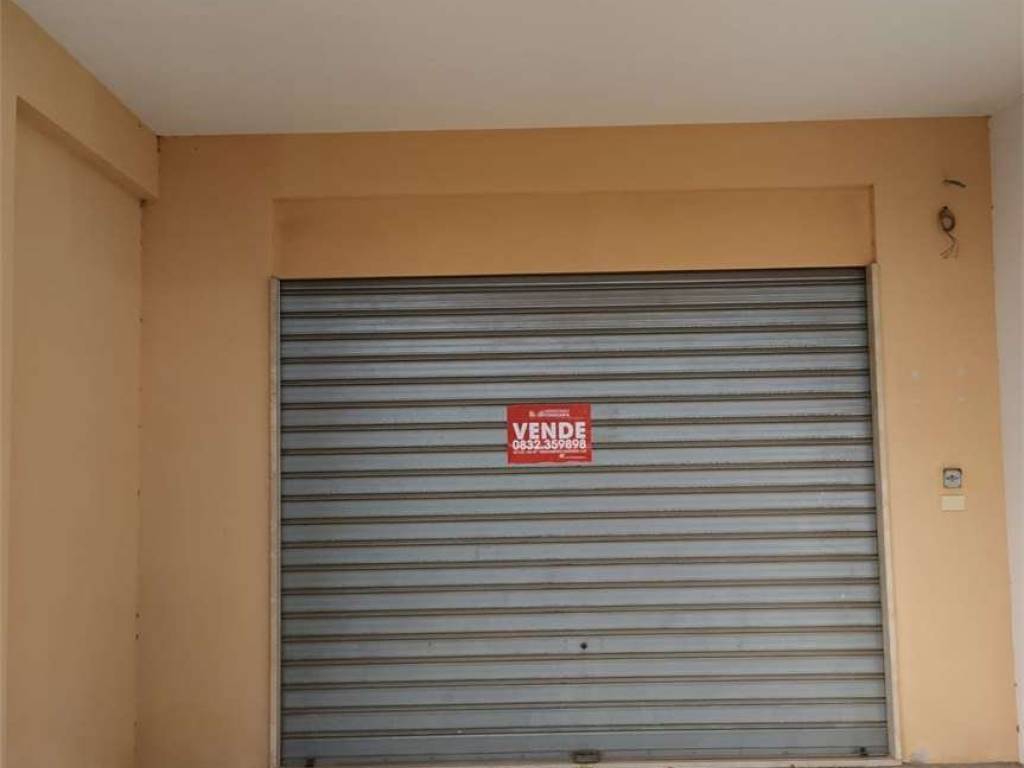 negozio in vendita a Leverano