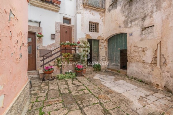 casale in vendita a Leverano
