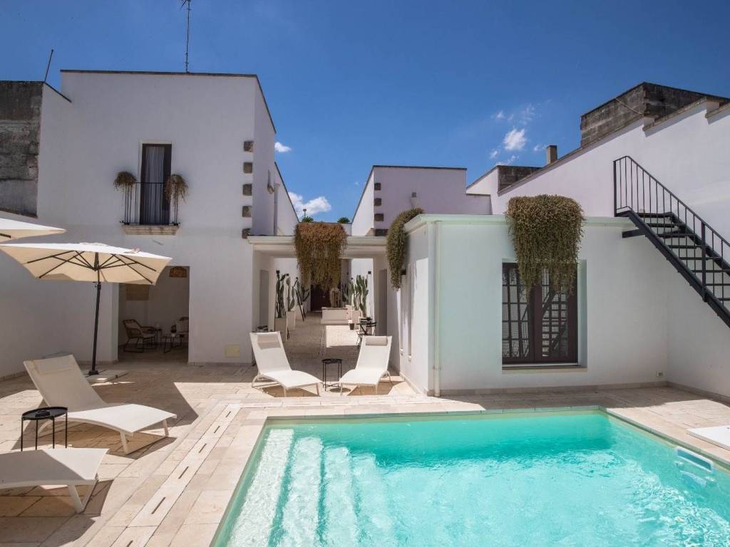 casa indipendente in vendita a Leverano