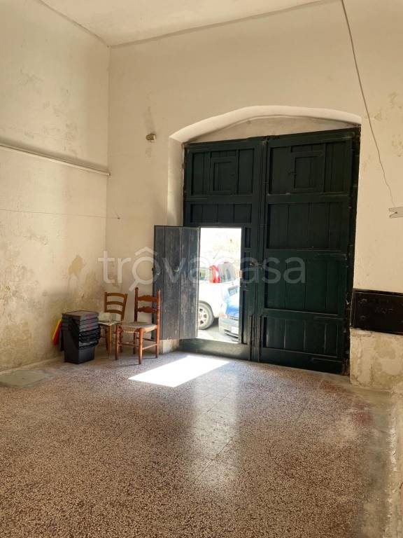 casa indipendente in vendita a Leverano