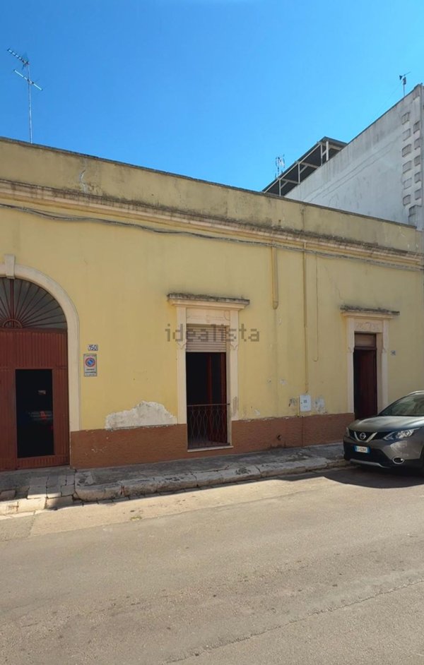casa indipendente in vendita a Leverano