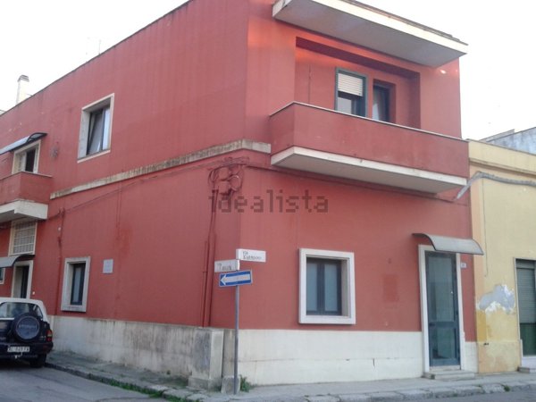 casa indipendente in vendita a Leverano