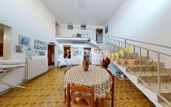 casa indipendente in vendita a Leverano