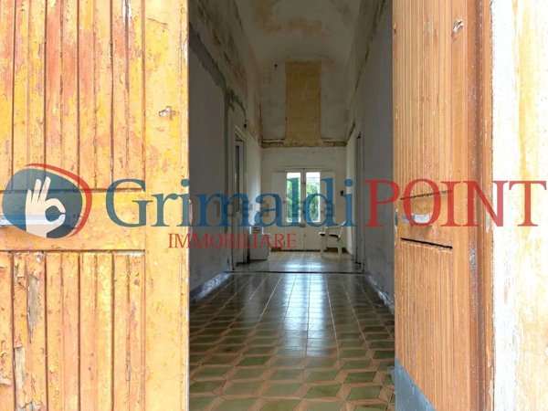 casa indipendente in vendita a Leverano