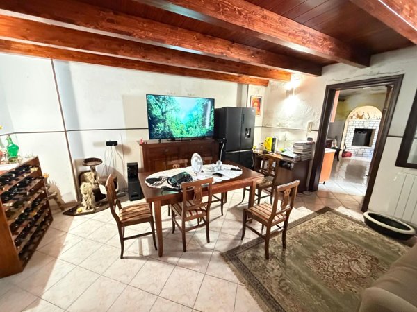 casa indipendente in vendita a Leverano