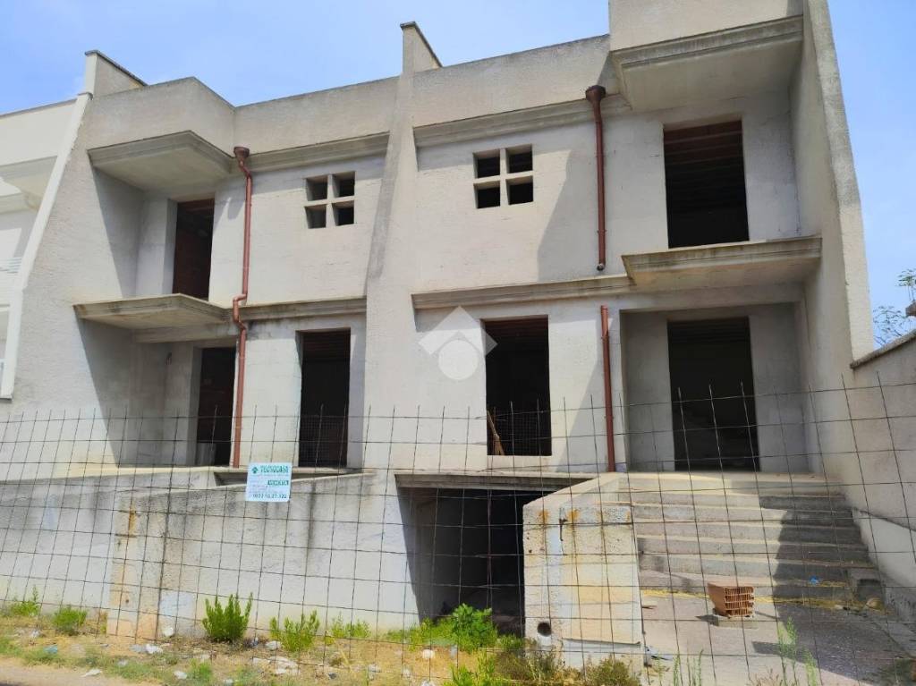casa indipendente in vendita a Leverano