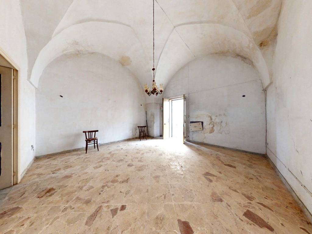 casa indipendente in vendita a Lizzanello