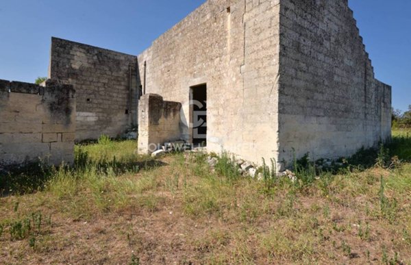 casa indipendente in vendita a Lizzanello