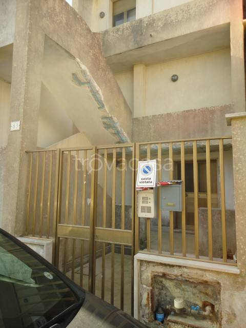 casa indipendente in vendita a Lizzanello in zona Merine