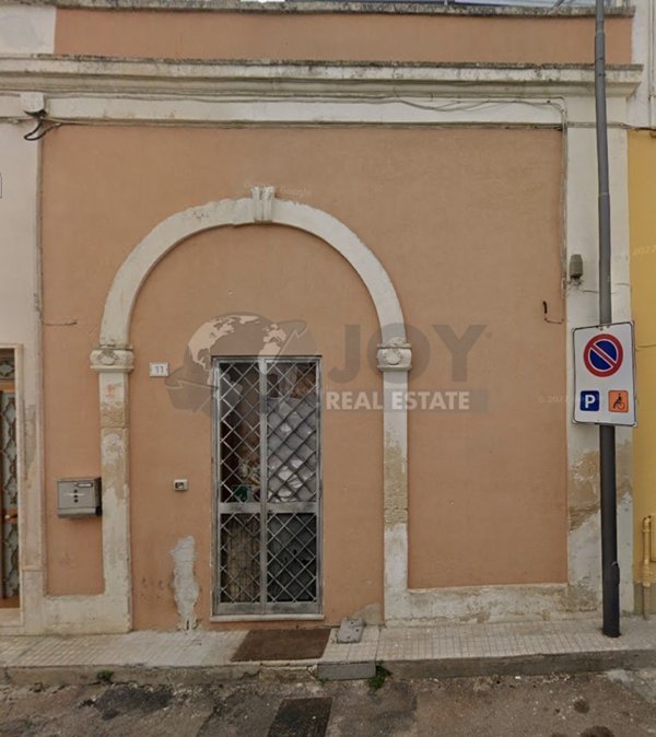 casa indipendente in vendita a Lizzanello