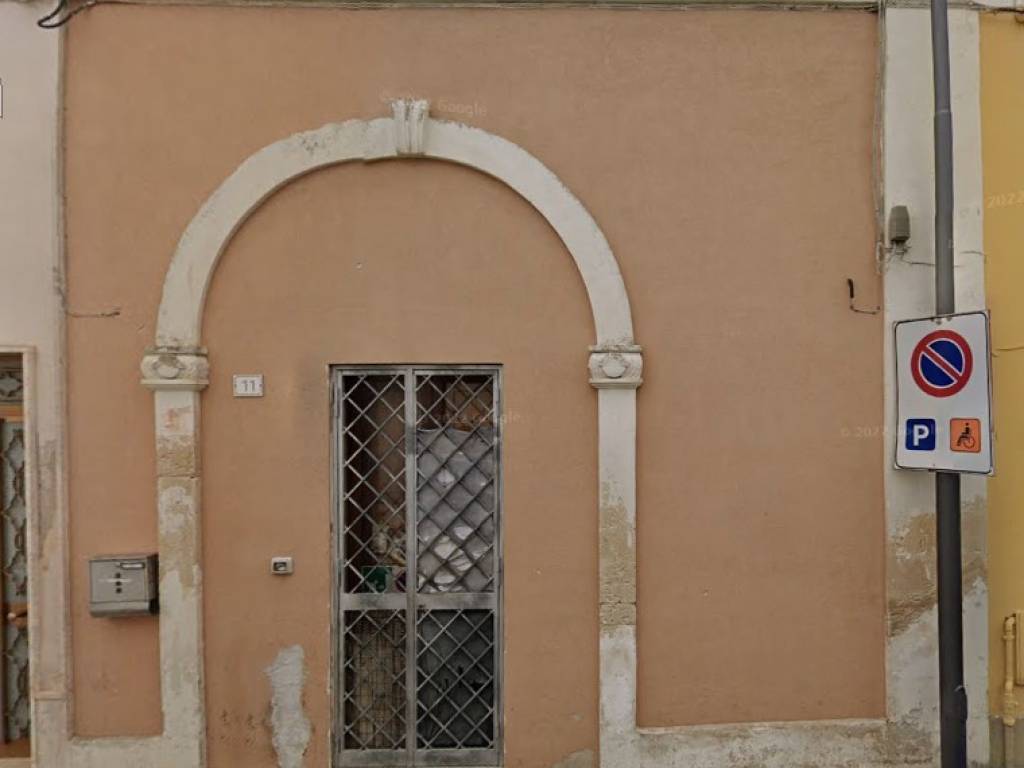 casa indipendente in vendita a Lizzanello
